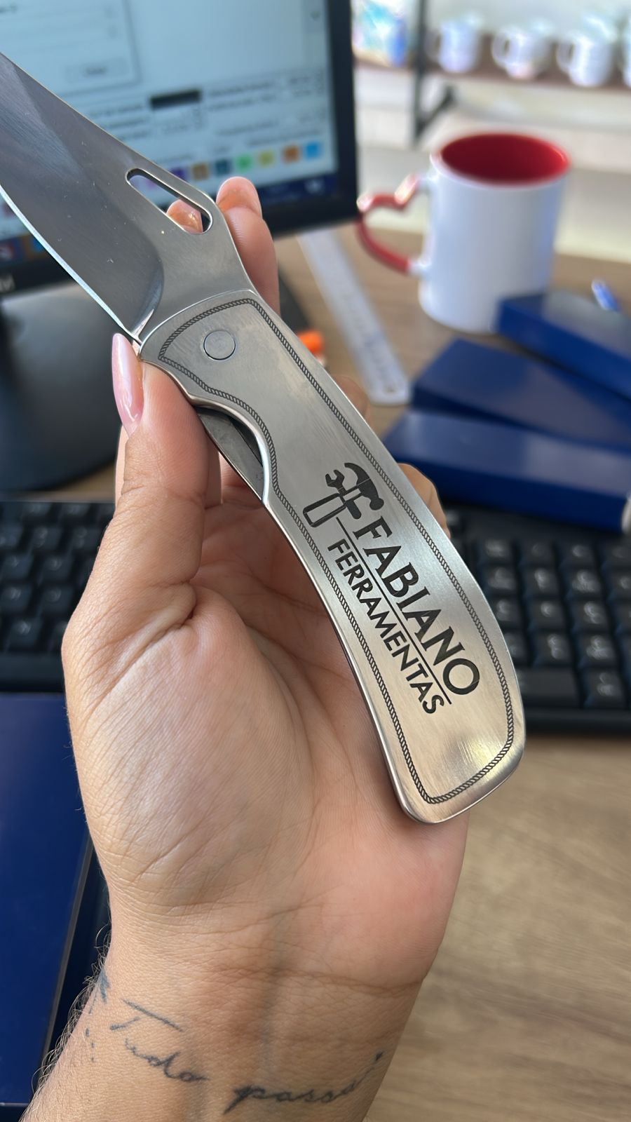 Canivete de aço inox personalizado a lase
